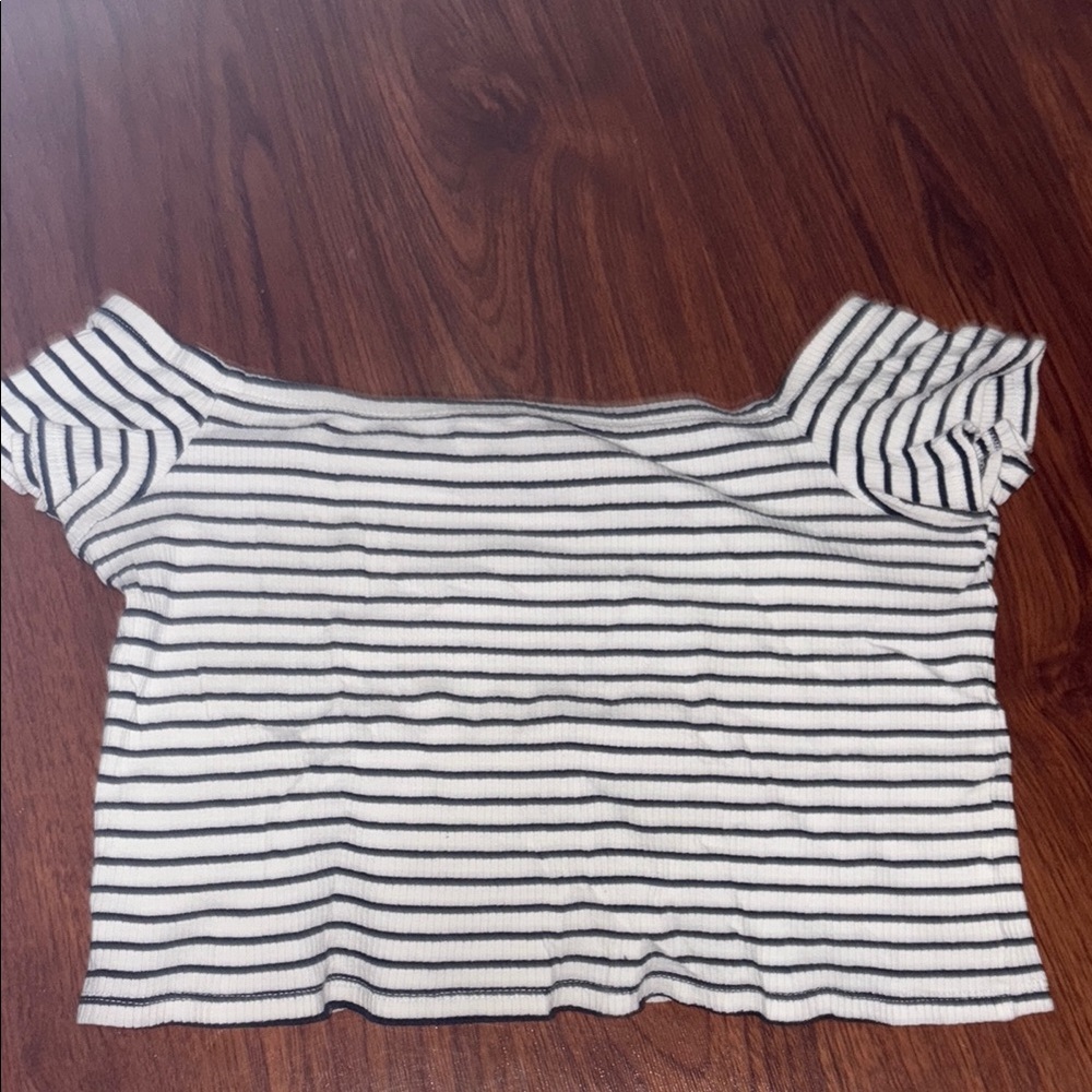 Cropped white and blue stripped top